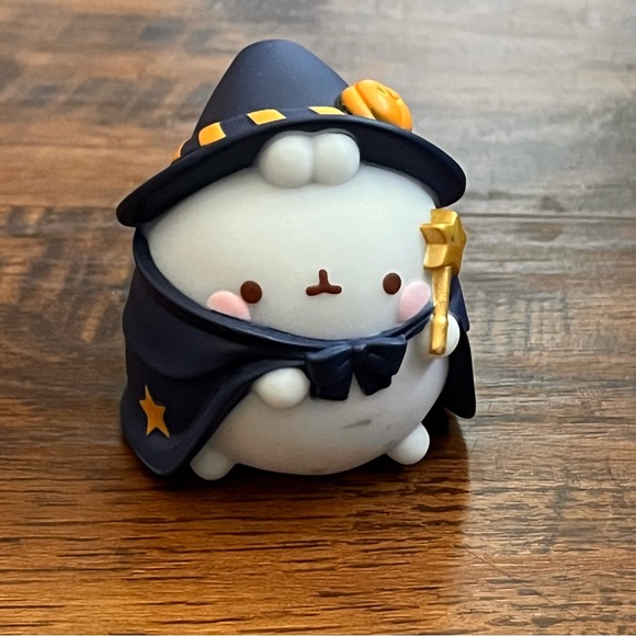 aven rabbit molang halloween edition series collectable - Picture 7 of 7